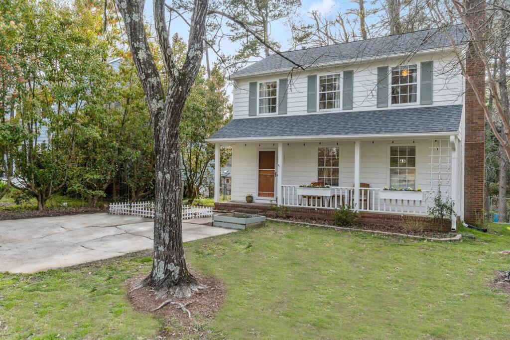 Live Easy on Lassiter, Durham