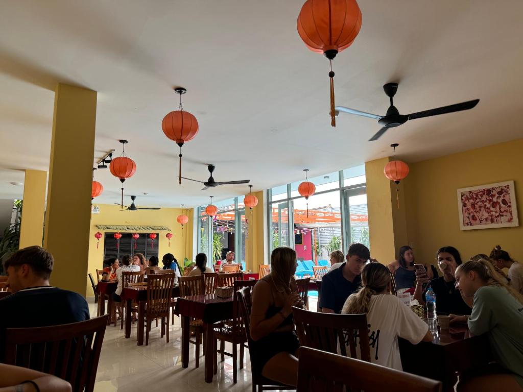 会安床站旅舍及泳池酒吧-原向日葵 (Bed Station Hostel & Pool Bar Hoi An " Former Sunflower")
