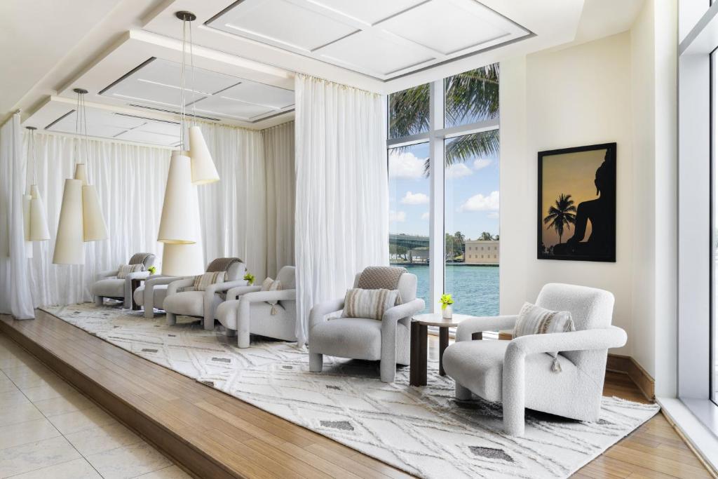 Bar/lounge, The Ritz-Carlton Bal Harbour, Miami in Miami Beach (FL)
