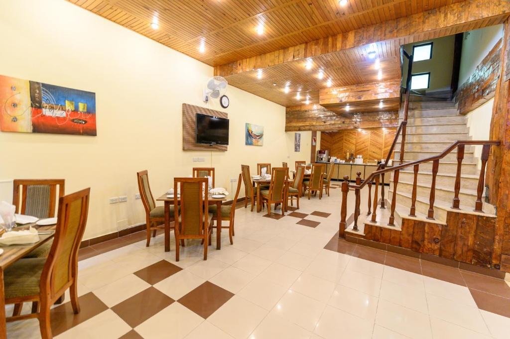 Restaurant, Hotel One Bhurban in Murree