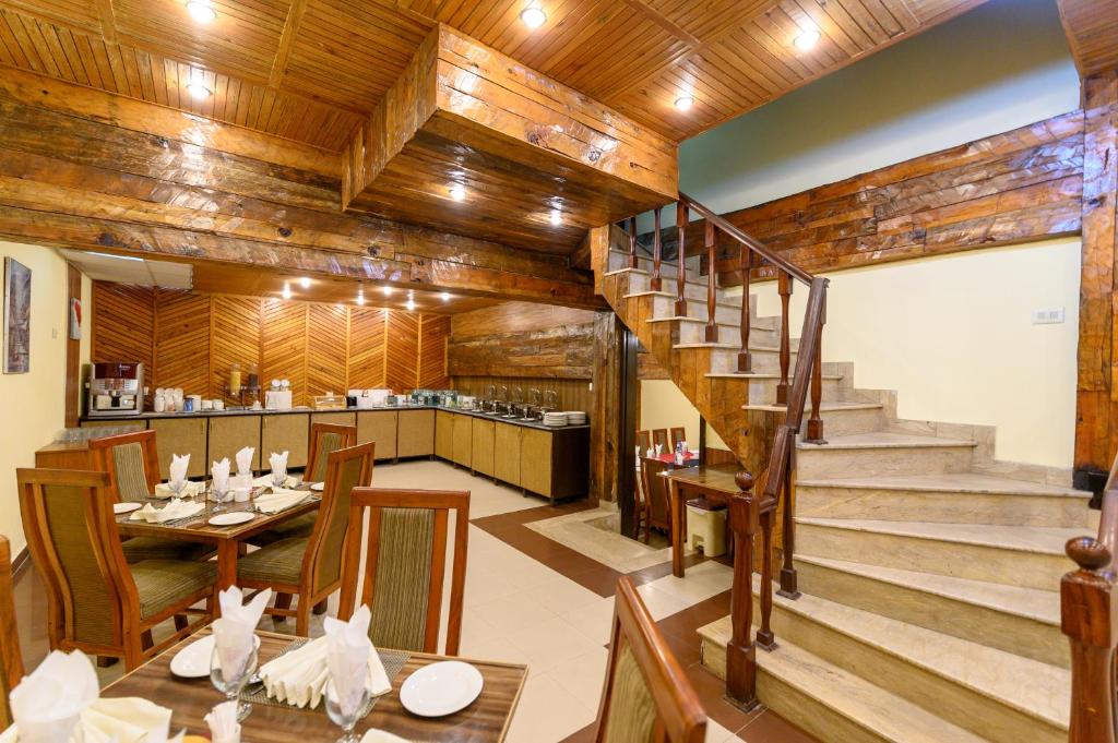 Food and beverages, Hotel One Bhurban in Murree
