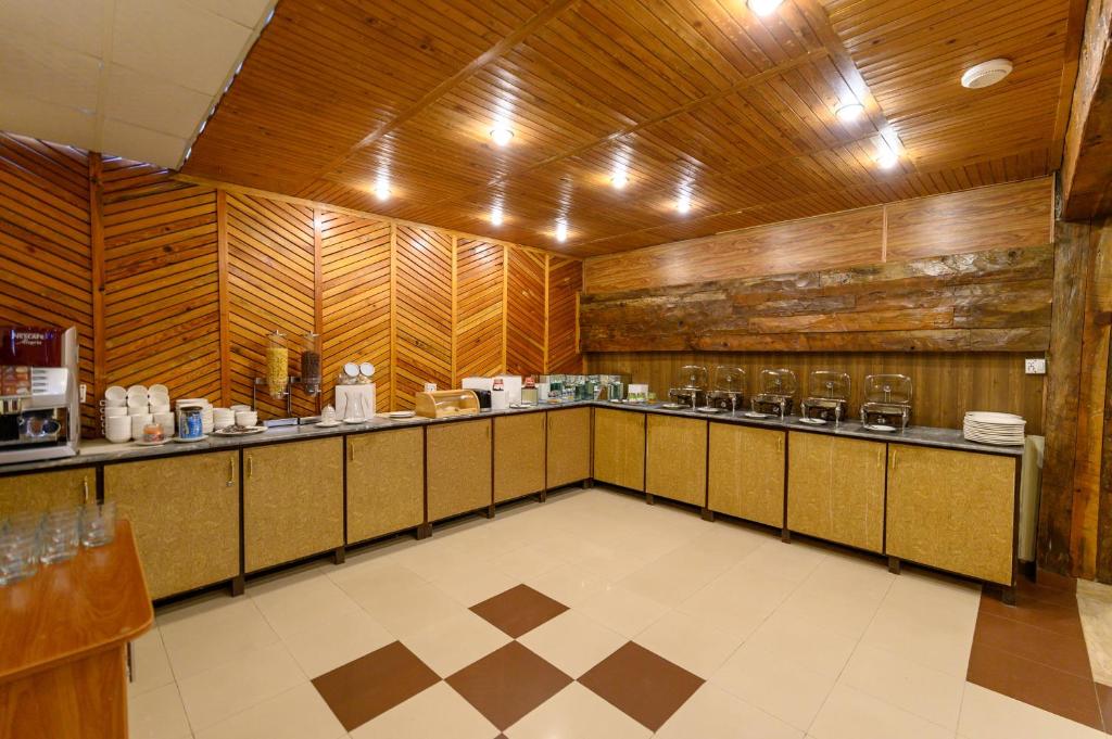 Restaurant, Hotel One Bhurban in Murree