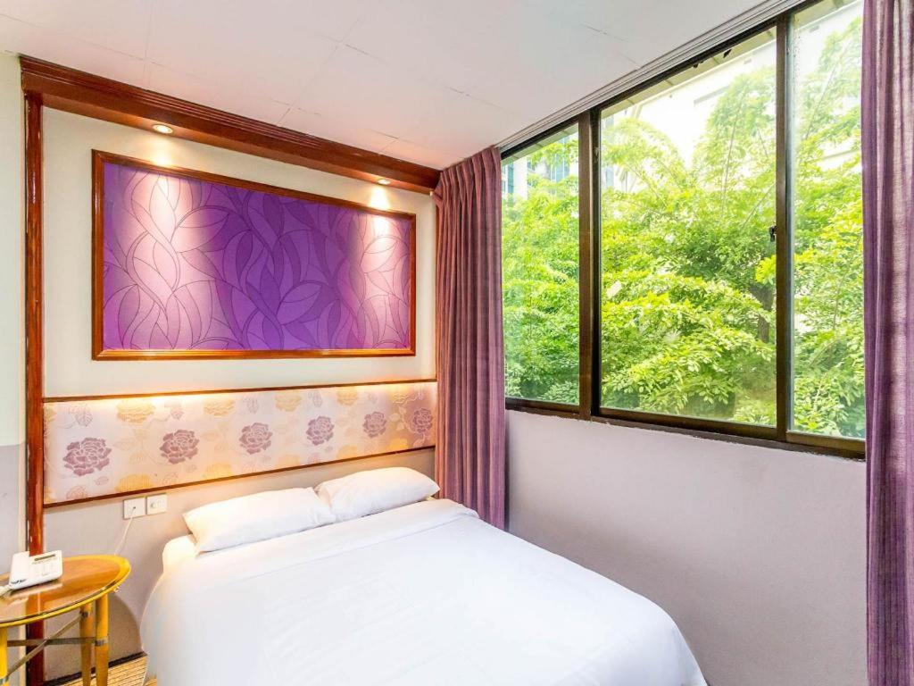 Hotel 165, Singapore