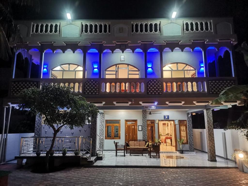 Nallur Holidays inn Jaffna