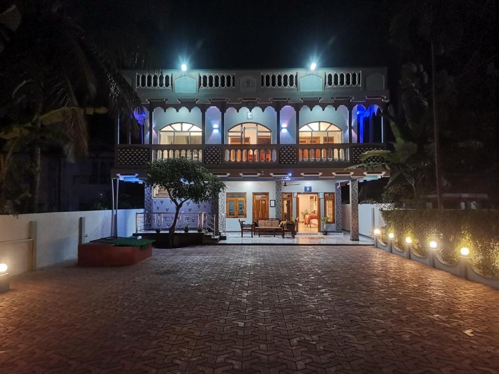 Nallur Holidays inn Jaffna