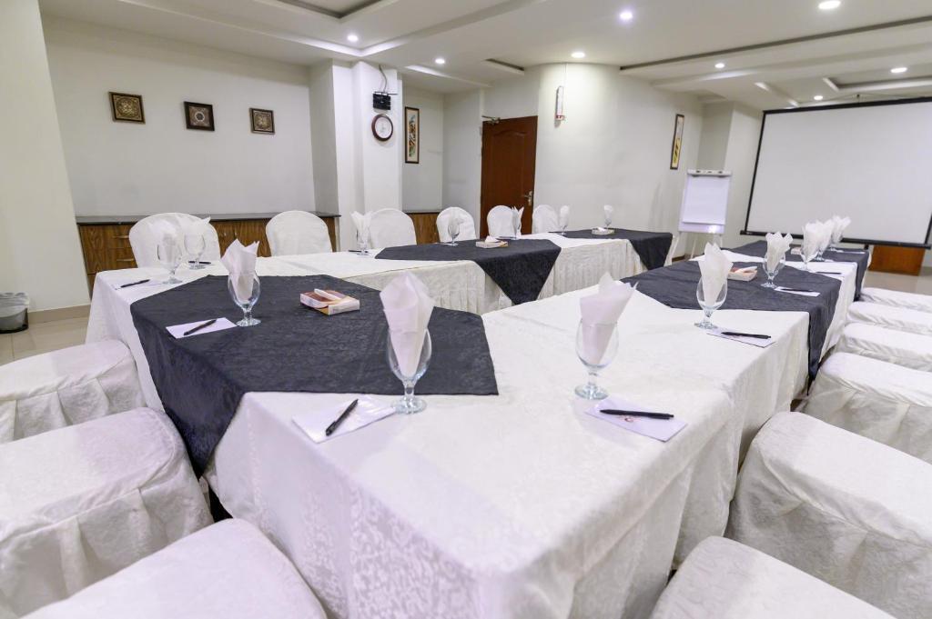 Toplantı odası / Geniş salon