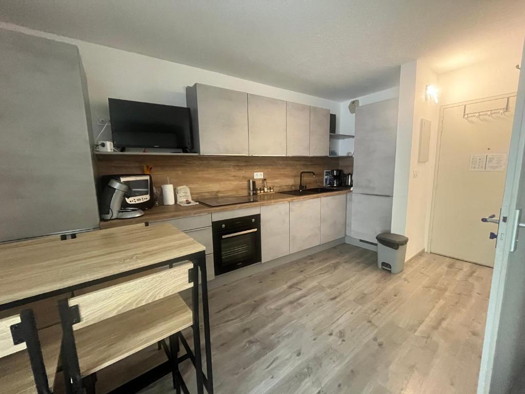 TI TAHITI STUDIO-3MIN PLAGE-TERRASSE COSY-WIFI-PARKING - TOP PROS SERVICESConciergerie La Grande Motte - 3