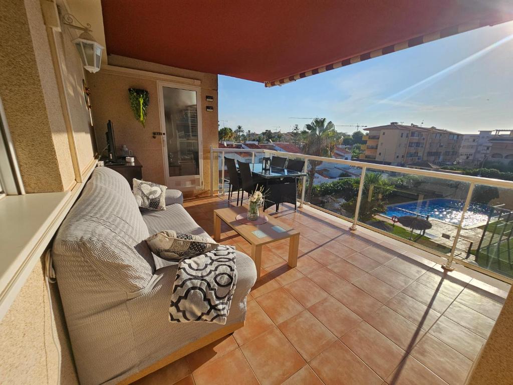 ACOGEDOR APARTAMENTO CON TERRAZA Y VISTAS AL JARDIN - 1
