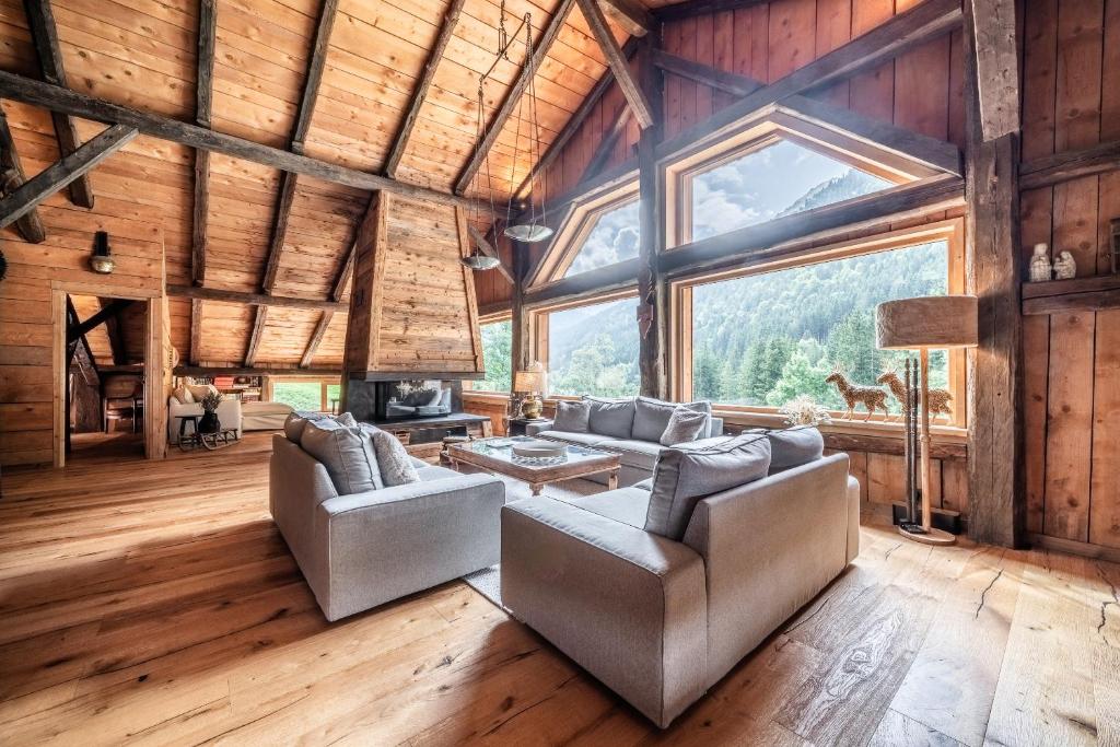 Le Soli 6 Bedroom Period Chalet 1798 Sleeps 12 Morzine - 3