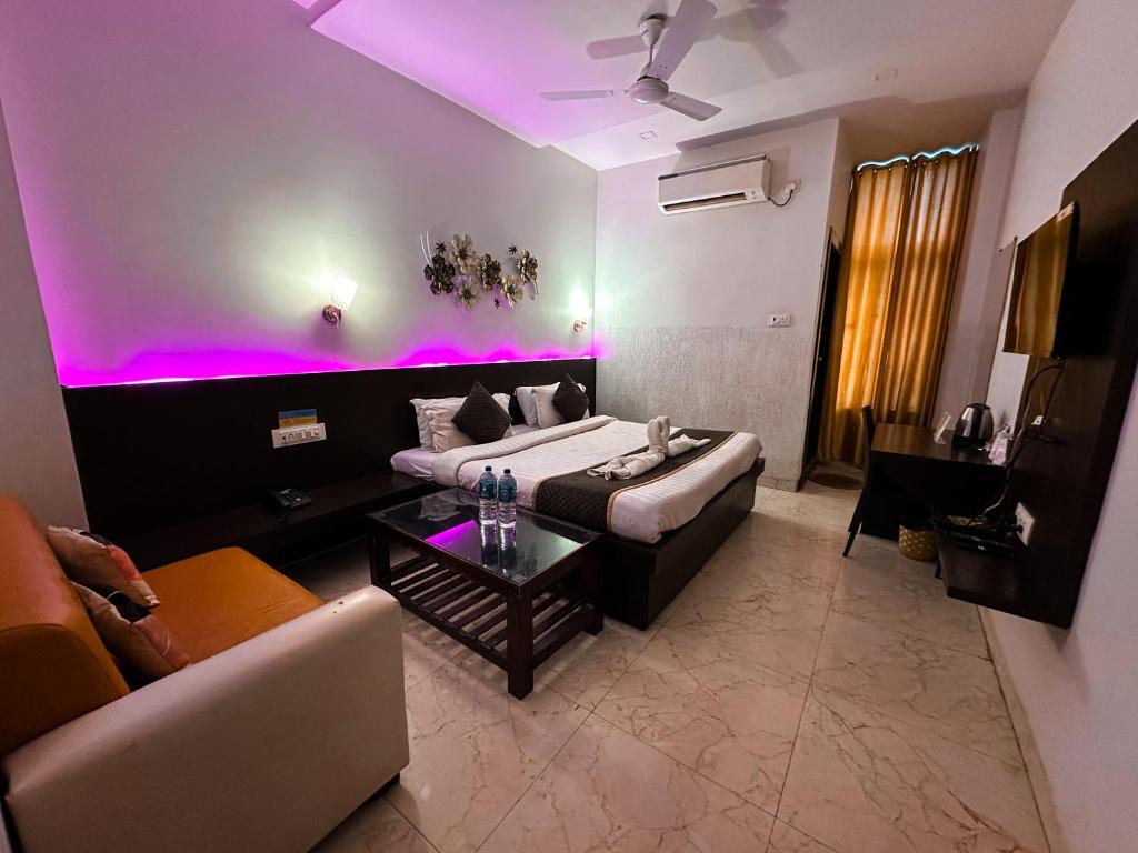 3. The कस्त..