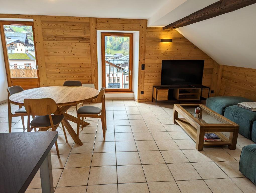 Beau Duplex 100m2 au cœur de Beaufort - avec vue montagnes - 3
