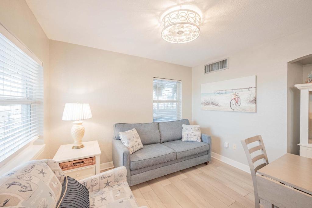 Blue Wave Suite 6, Clearwater Beach