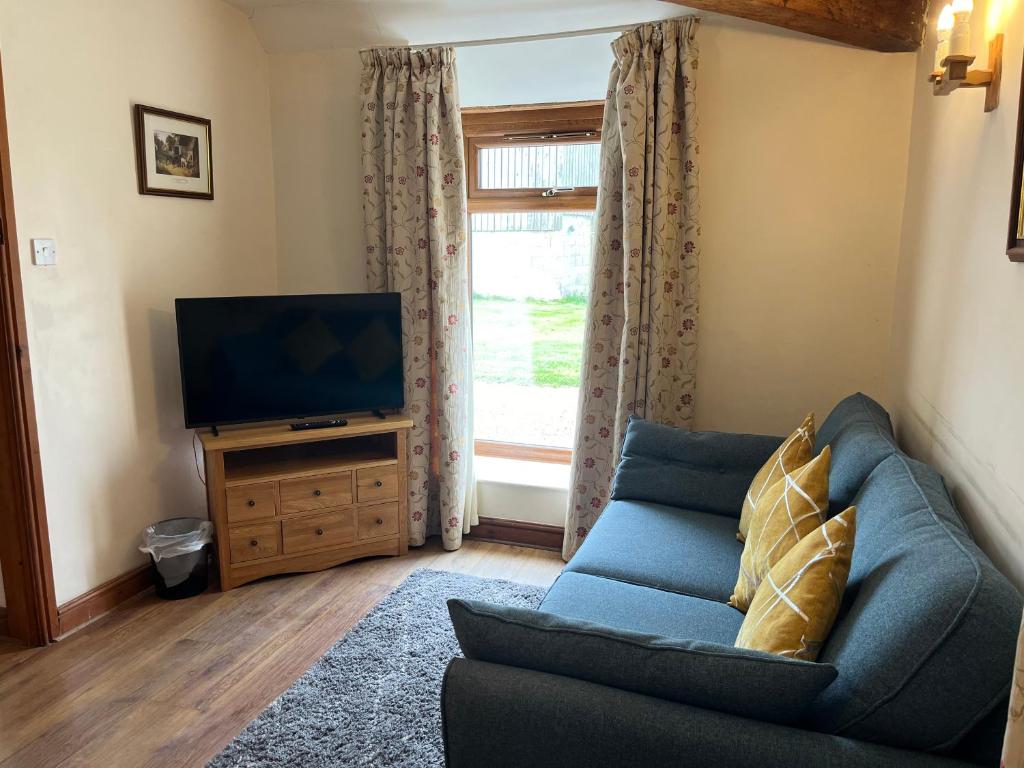 Tupenny Cottage, Cotswold Water Park photo 2