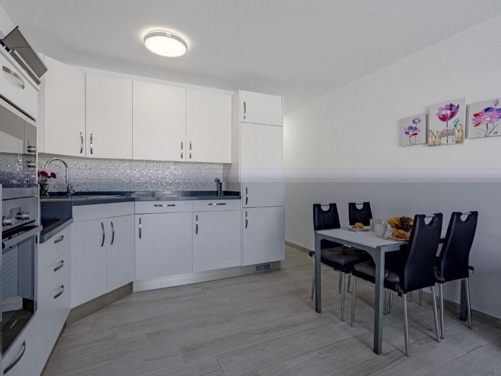 Apartment Parque Don Jose Poolside Retreat by Interhome - 4