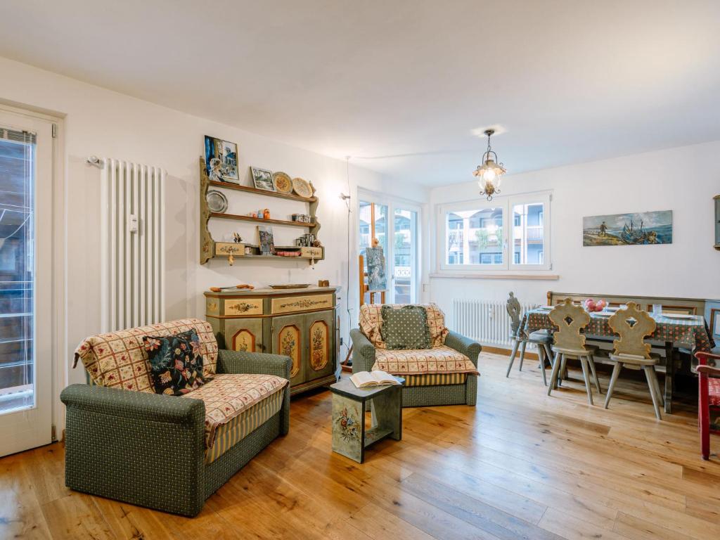 Apartment Luisa by Interhome, Canazei