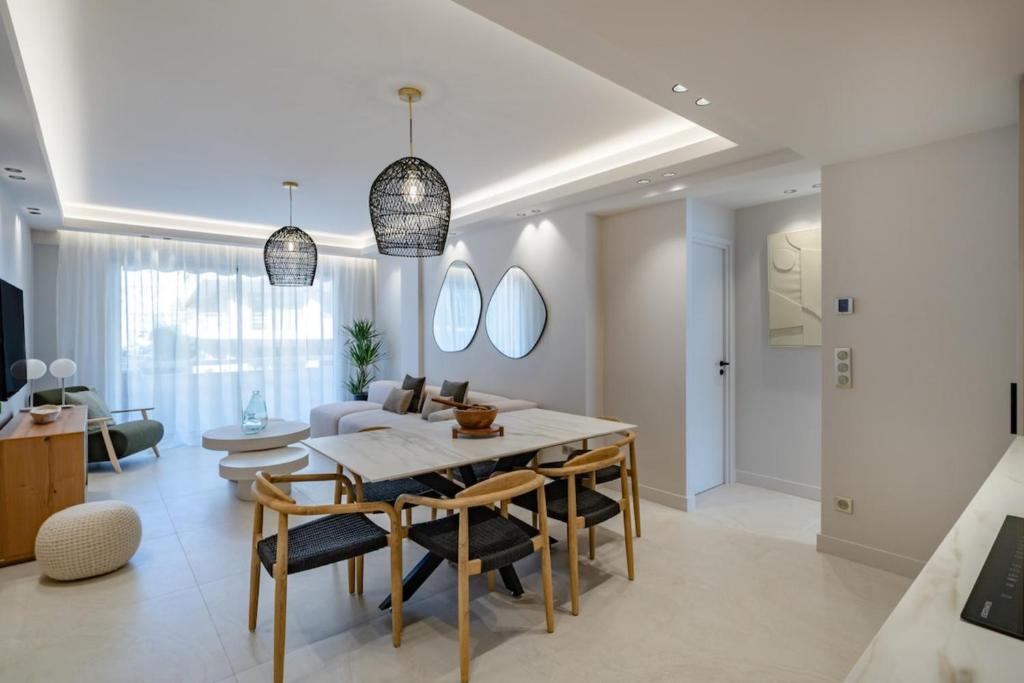 Beautiful 3 bedroom fully renovated - 1