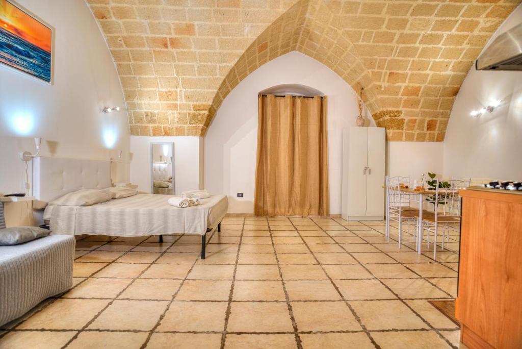 History Station, Brindisi