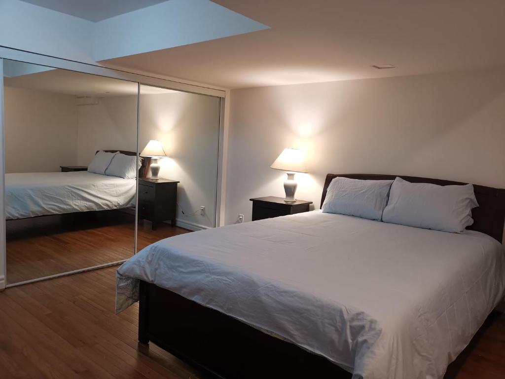Cozy Private Rooms in Basement, Richmond Hill
