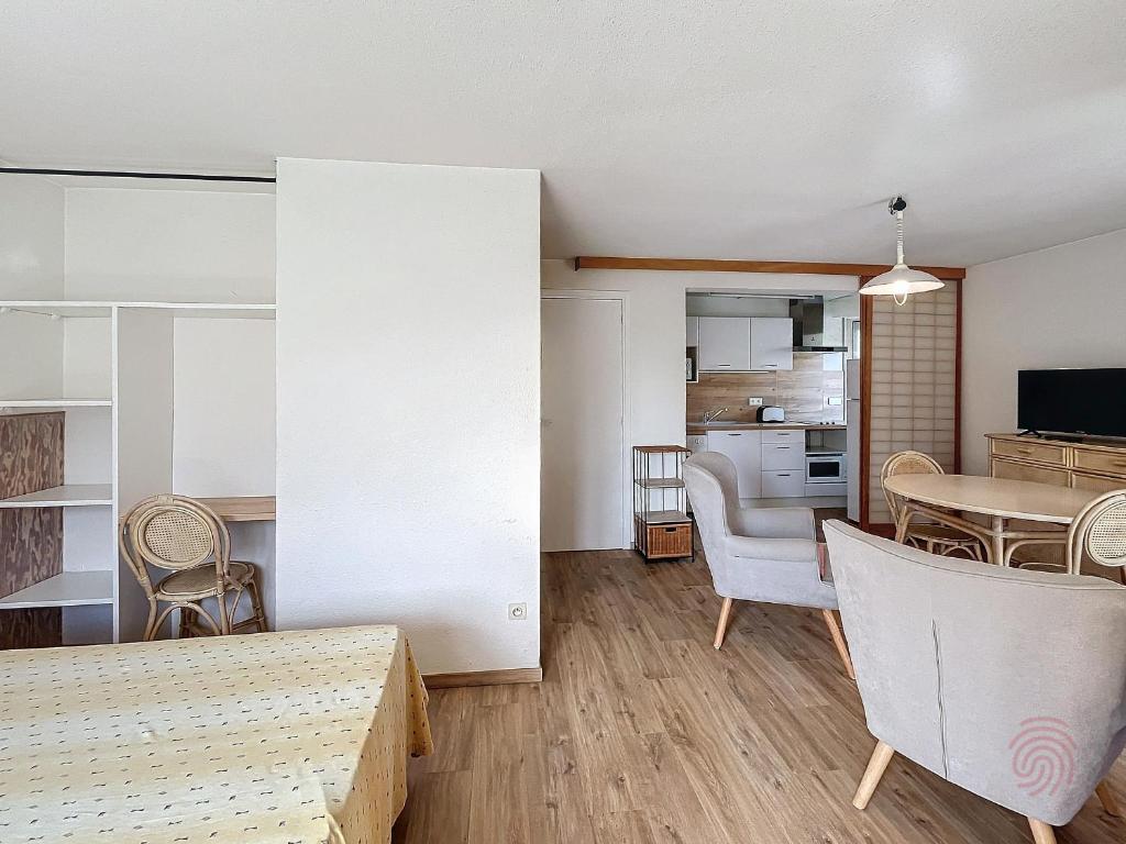 Studio avec terrasse, proche thermes et centre, animaux acceptés, wifi inclus, Lamalou-les-Bains - FR-1-451-66, Lamalou-les-Bains