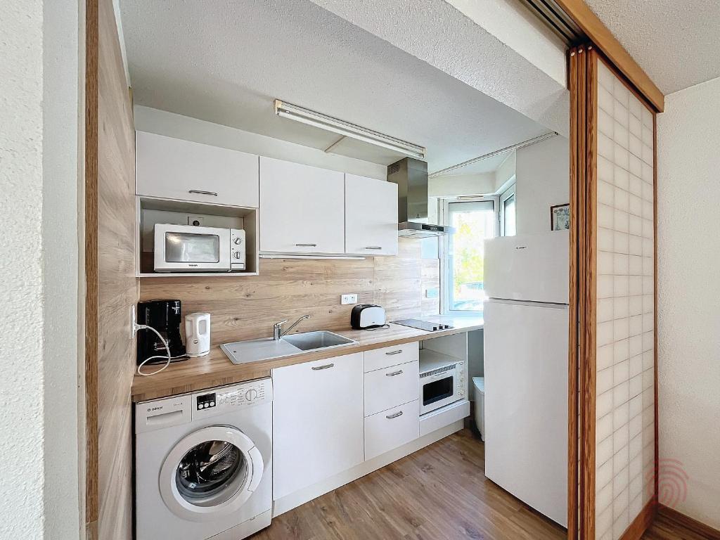 Studio avec terrasse, proche thermes et centre, animaux acceptés, wifi inclus, Lamalou-les-Bains - FR-1-451-66 - 3