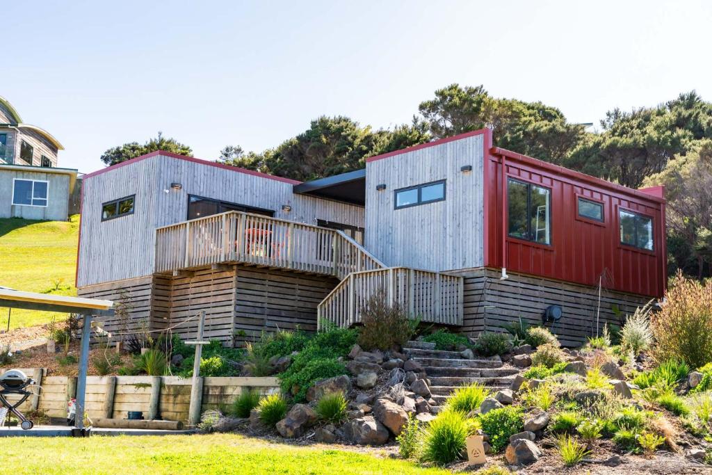 Whero Pods - Mangawhai Heads Holiday Home, Mangawhai