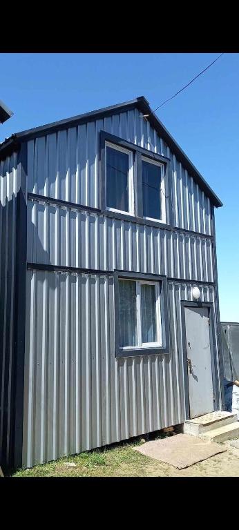 Giglas gethause, Gomi