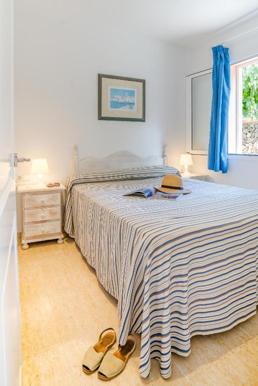 Apartamentos Mar Blau — Hotel rooms in Son Bou, Balearic Islands