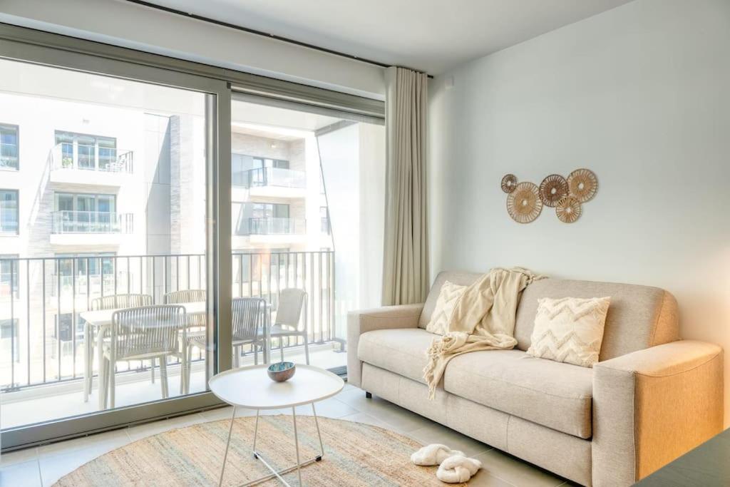 Seaside Escape Perfect for 5 in Ostend, Ostende