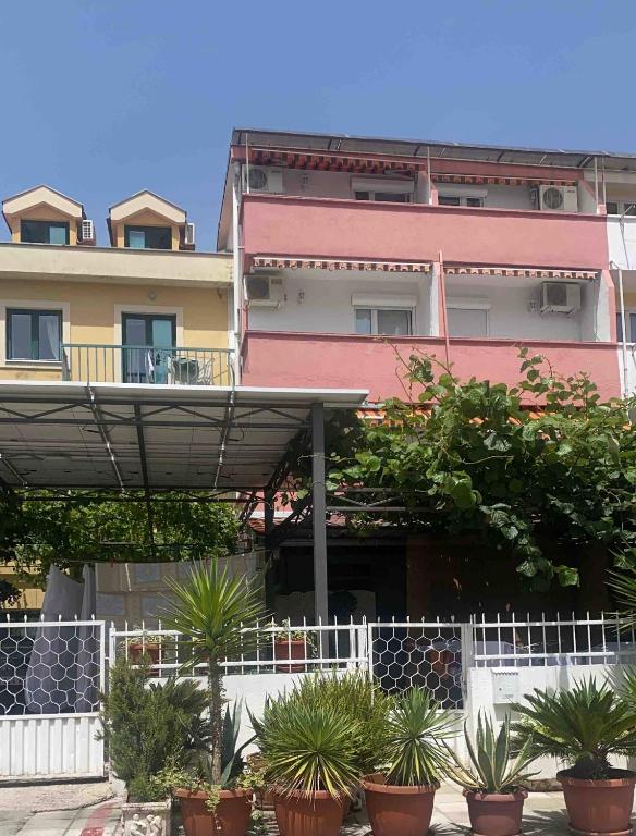 ILIC APARTMENTS - 1