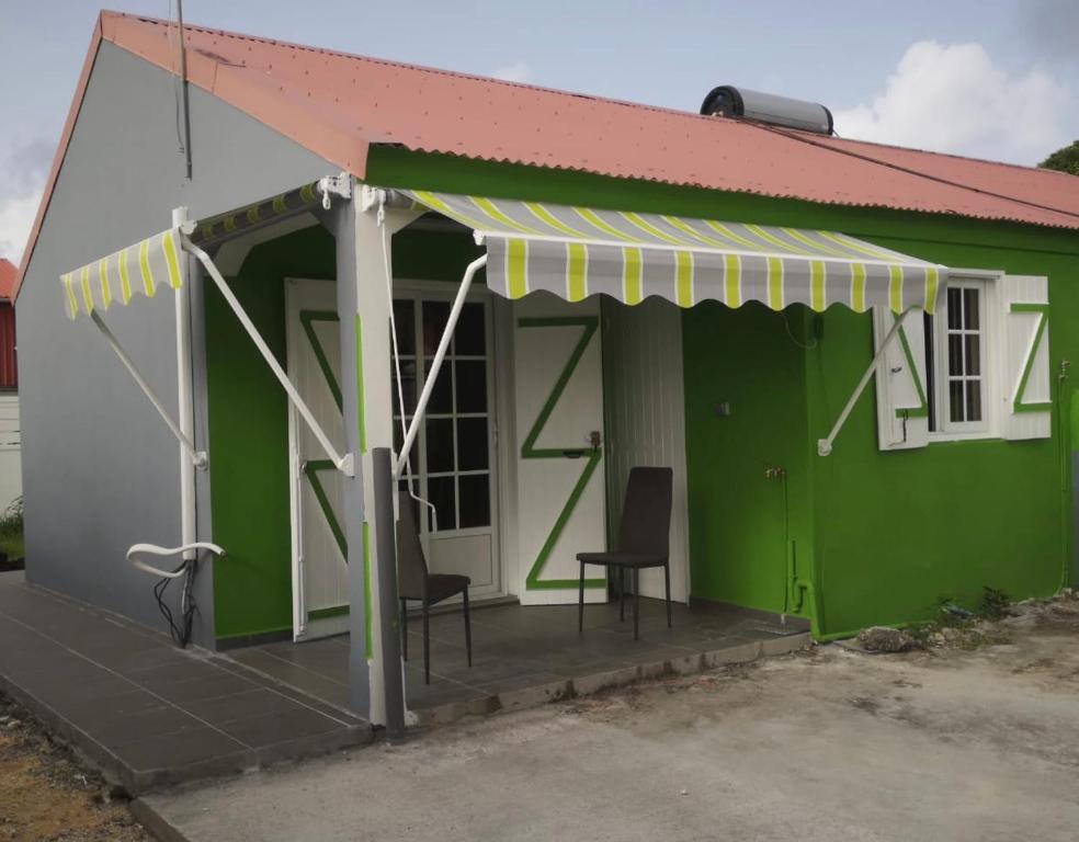 Ôwa Mimi, Saint-Louis