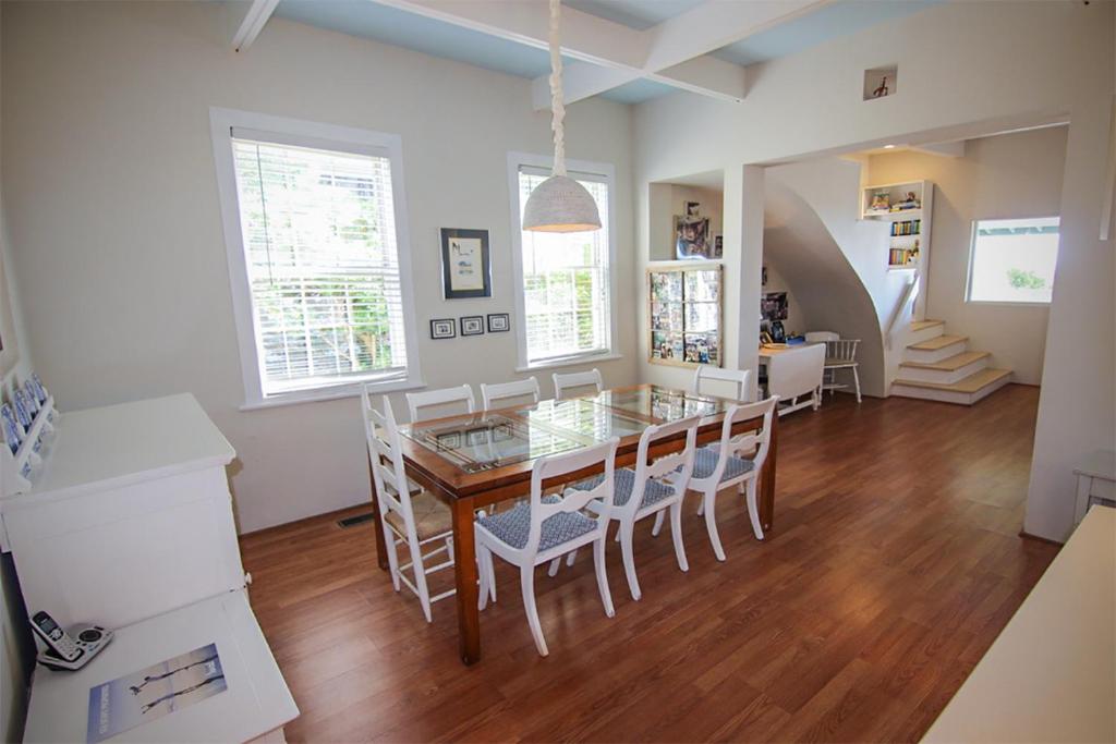 Sand By Me by Sea Scape Properties, Wrightsville Beach