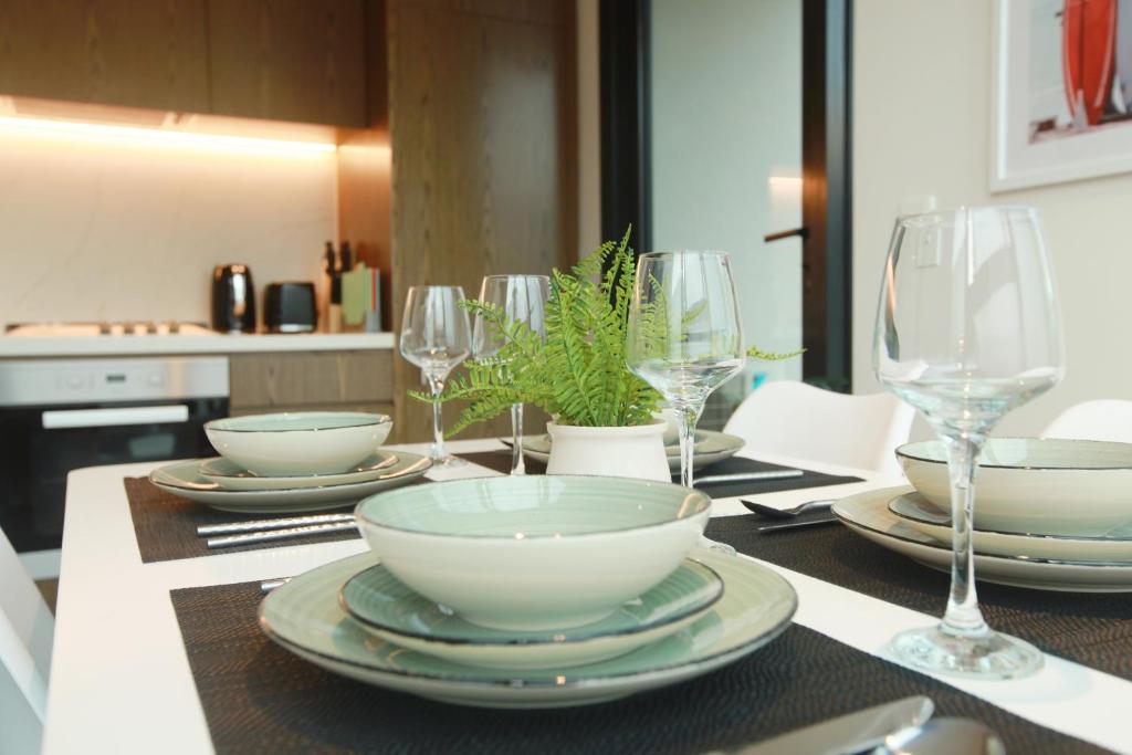 Homelike 2B Apt Next to Grand Prix with Free Parking, Melbourne