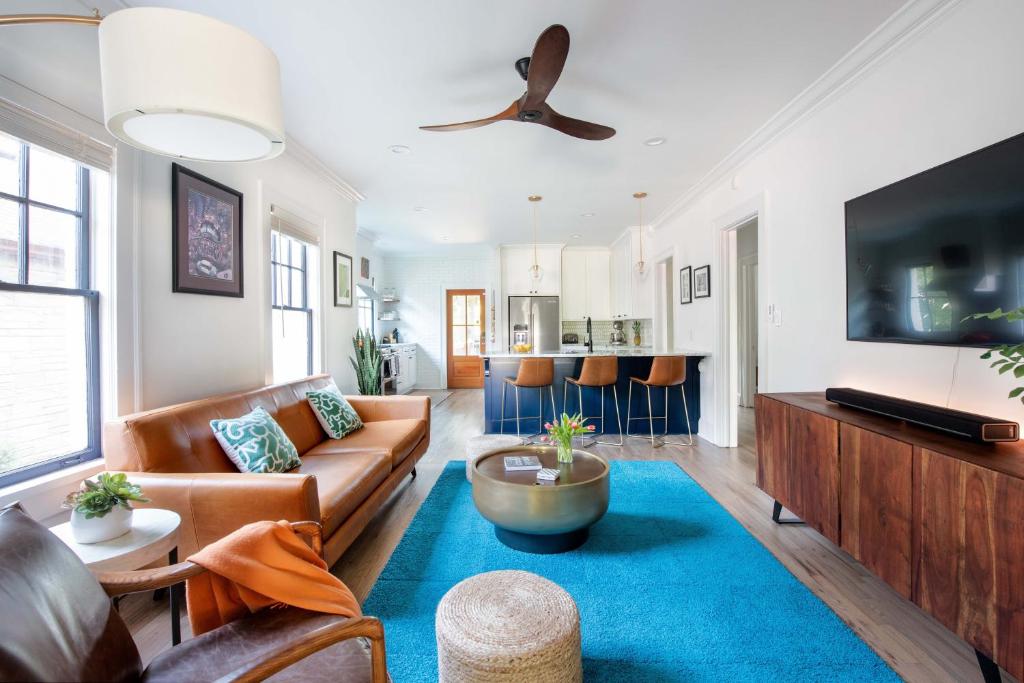 Sweet Escape, Atlanta