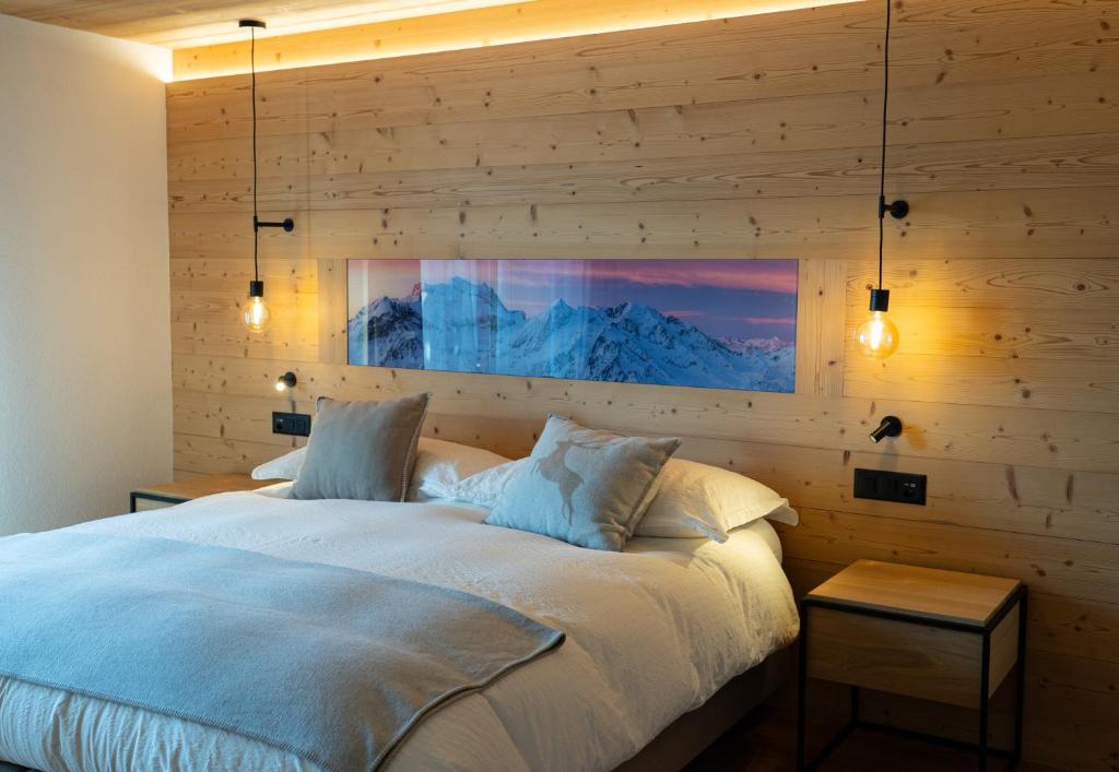 Guestroom, Hotel Les Chamois in Bagnes