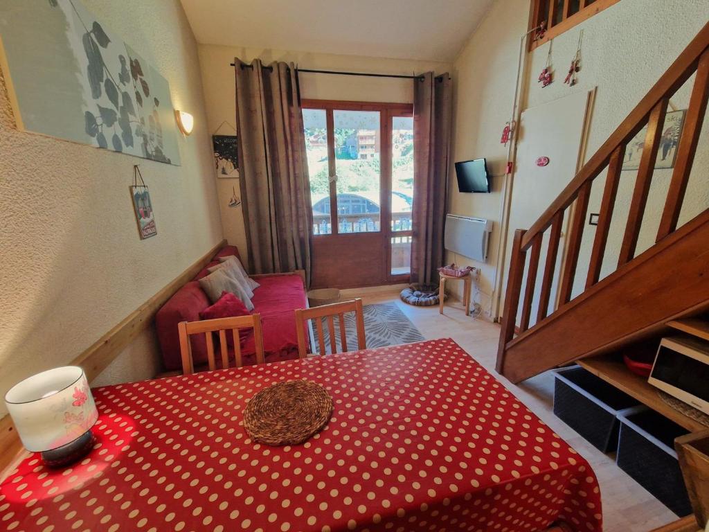 Studio mezzanine 4/6 pers, Valfréjus, skis aux pieds - FR-1-265-320 - 2