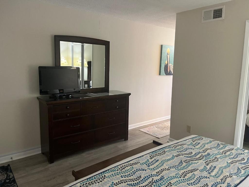 Summer Sands - 104 by Sea Scape Properties, Wrightsville Beach