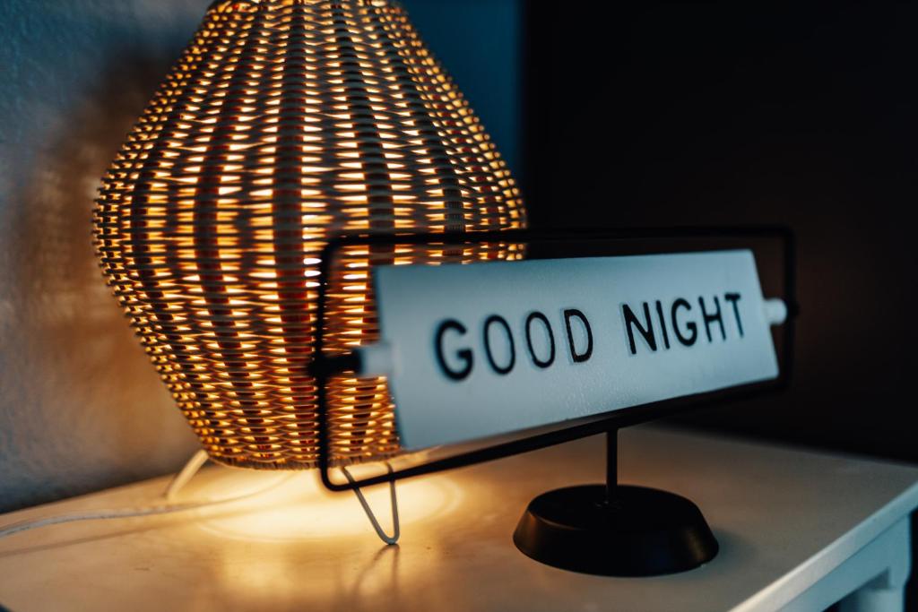 Stunning Pool Home by Dtwn , Walk 2 lake & Eateries, Austin