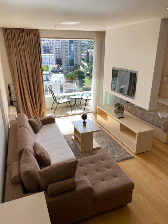 AKS Aparments - Wow - 2