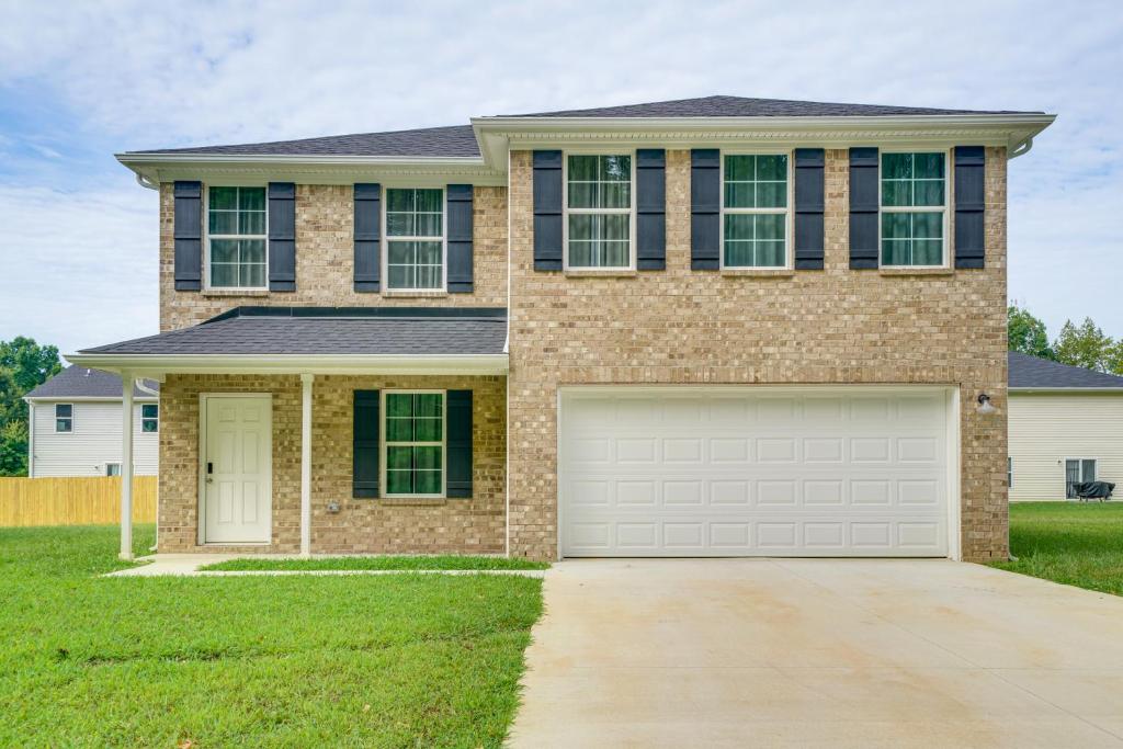 Spacious Home 8 Mi to Bernheim Arboretum!, Shepherdsville