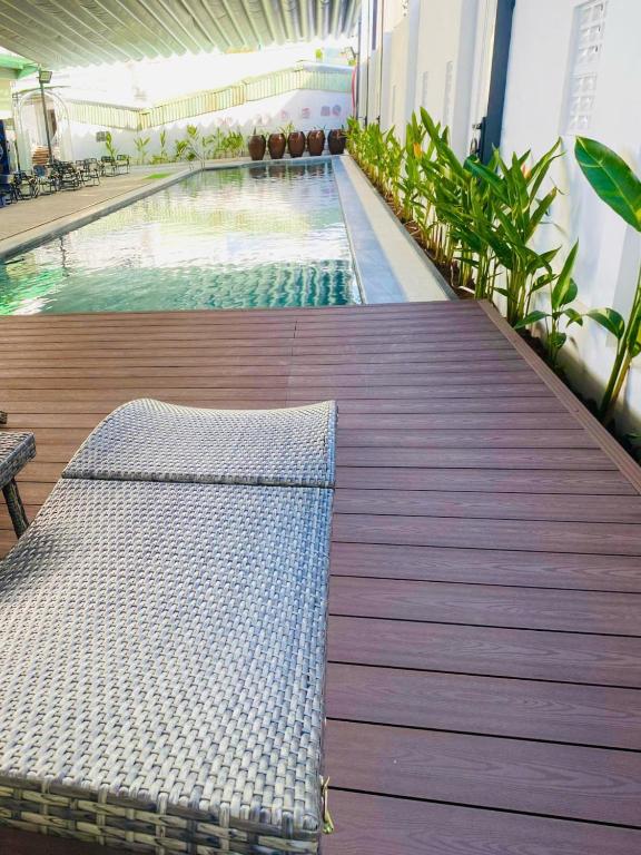 スイミングプール