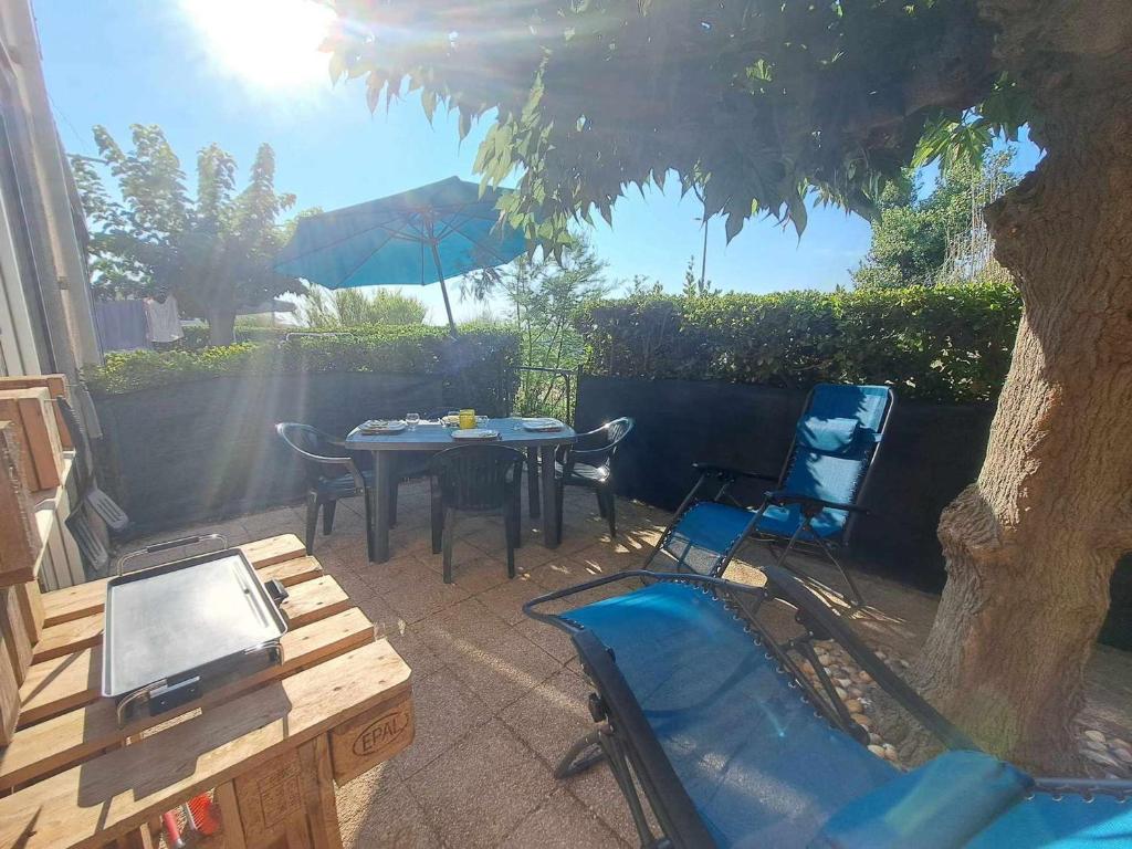 Apt RDC avec accès direct plage, grande terrasse, cuisine équipée, PARKING - FR-1-326-837 - 2