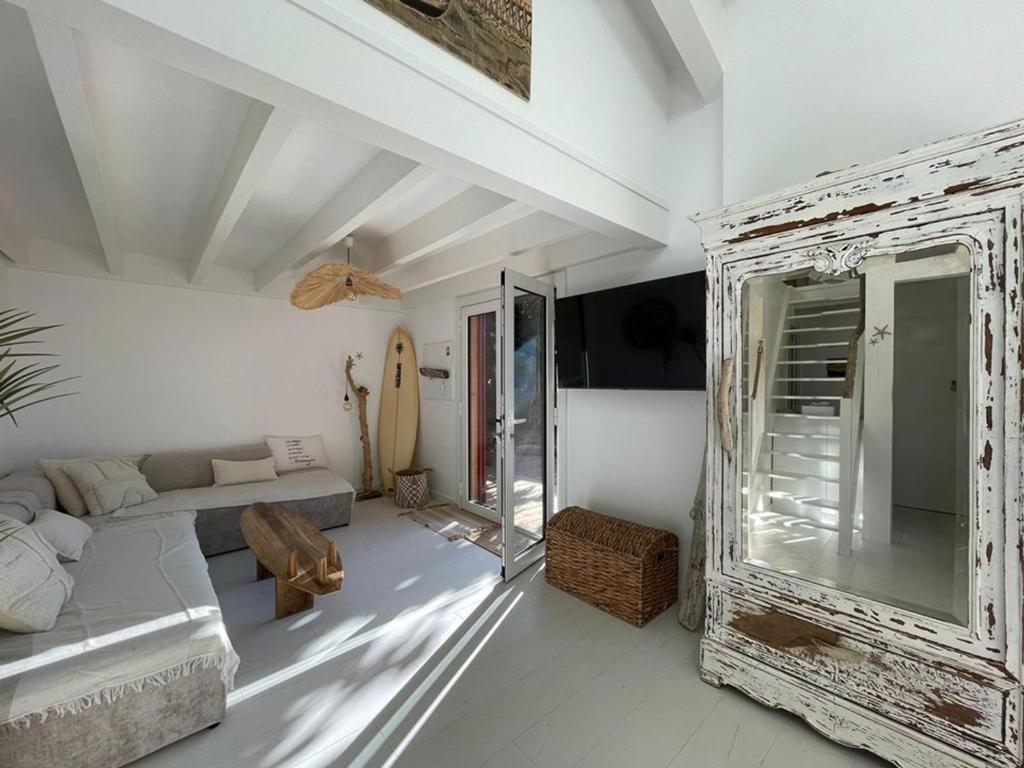 Villa rénovée avec accès plage, clim, WiFi, parking - FR-1-413-248 - 5