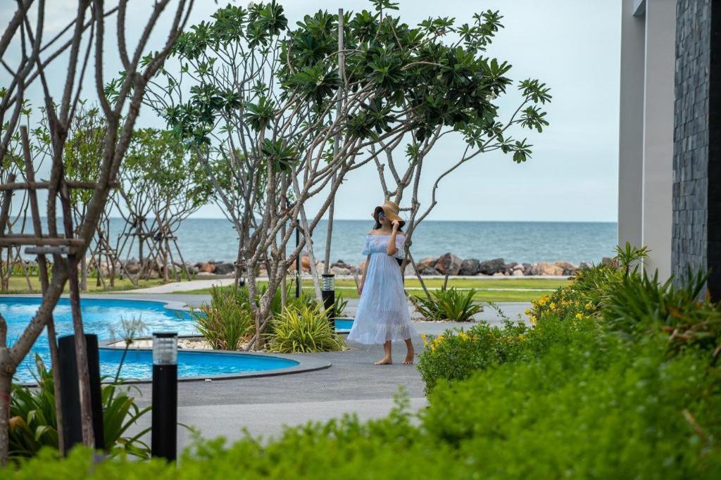 i Tara Private, Ban Laem Phak Bia (1)