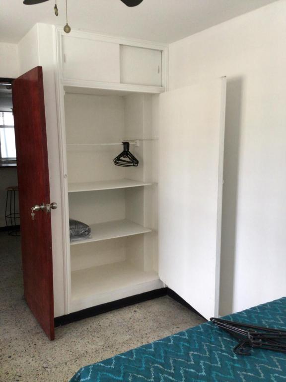 Cozy room in Laureles private bathroom #201-1 - 4