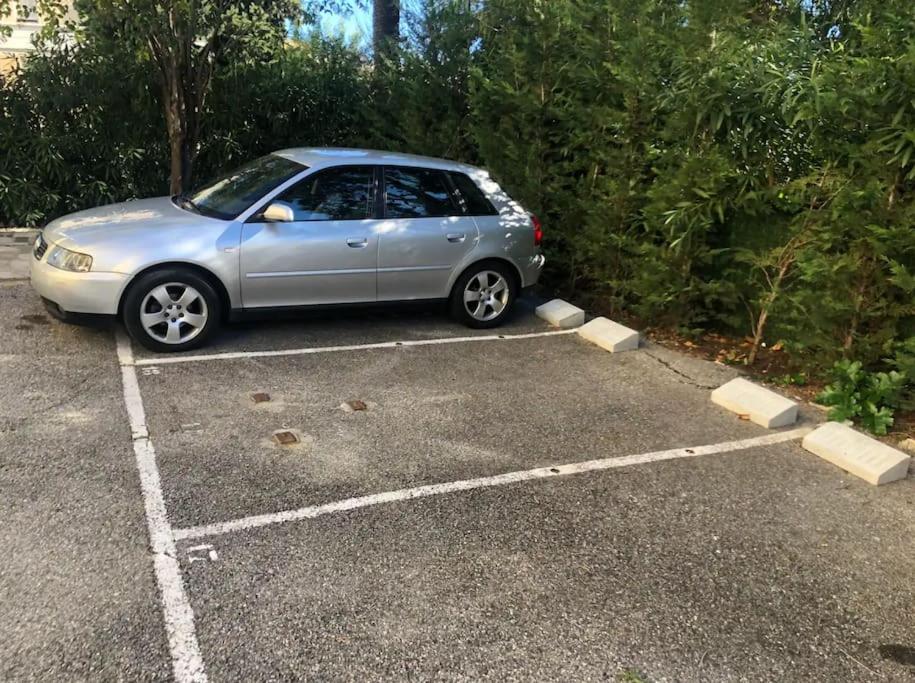 60m2 parking privé - 600m Palais & plages - 3