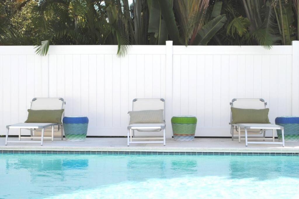 The Pop Hauz - Large Pool House, Naples