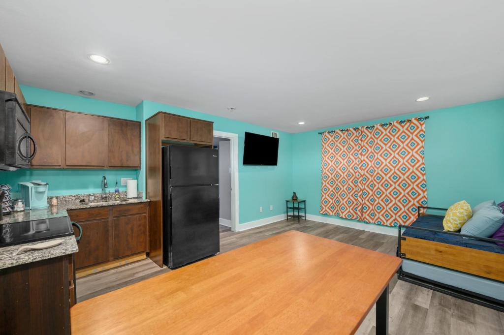 Convenient 1BR Unit Close to Shopping & Dining, Houston