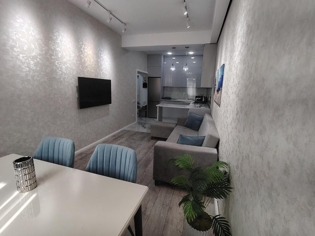 Dobro pojalovat, Baku