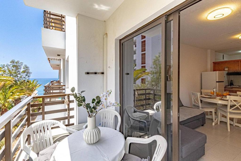 Beachside Apartment by Dream Homes Tenerife - 2