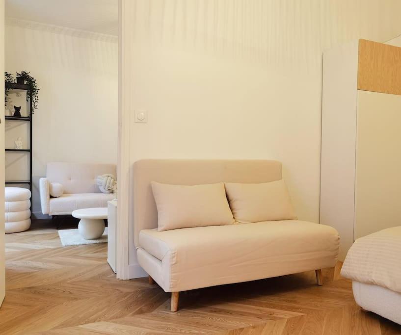 INS style 2 bdrs APT in 15arr cente 1mins to metro N15-128 - 2